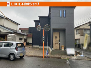 LIVELE GARDENS 小倉南区上曽根第三【前面道路含む現地写真】東側　6.0ｍ公道・北側4.6ｍ公道　駐車2台ＯＫ　※撮影日：4月