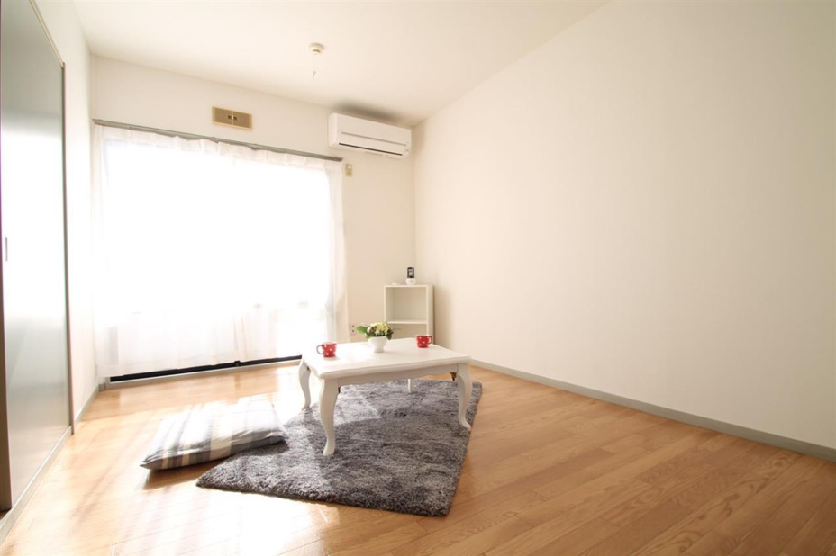 明るく・日当たりが良いお部屋♪※家具はございません。