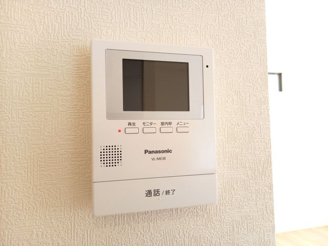 CRADLE GARDEN 北九州市若松区鴨生田第1TVモニター付きインターフォンで来客をチェックできます。