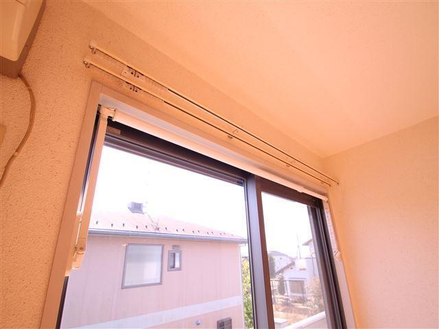 便利な室内物干し付き！