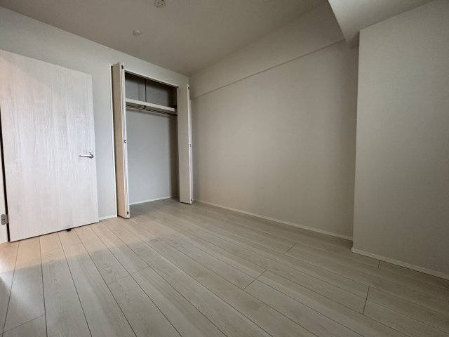 ベアーズコート北谷上勢頭ヒルズ・1302号室【洋室】