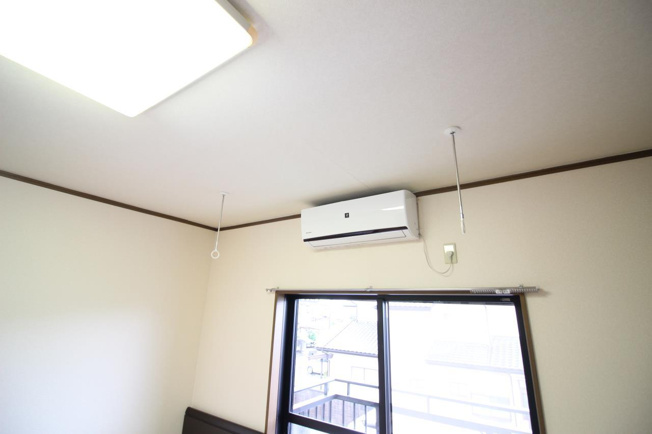 雨が降っても安心の室内物干し