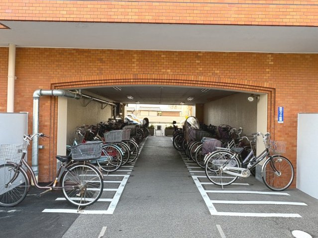 ハイラーク西京極