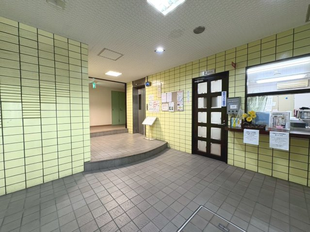 ルピエ四条【エントランス】