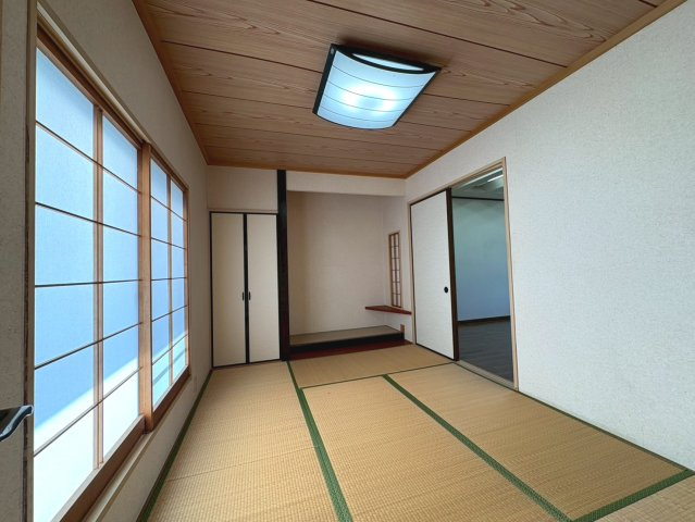山科区西野山中臣町【和室】