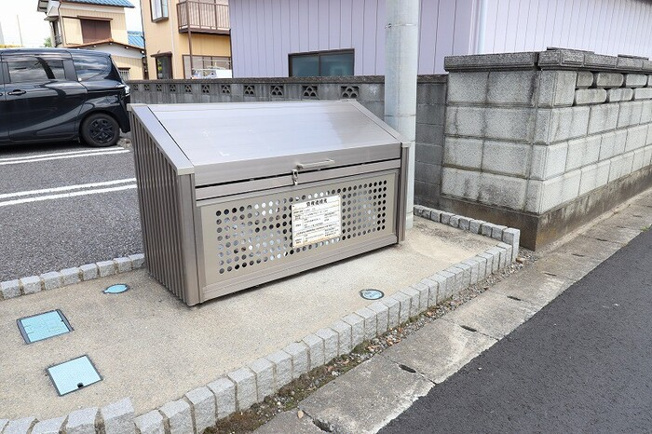 ゴミストッカー