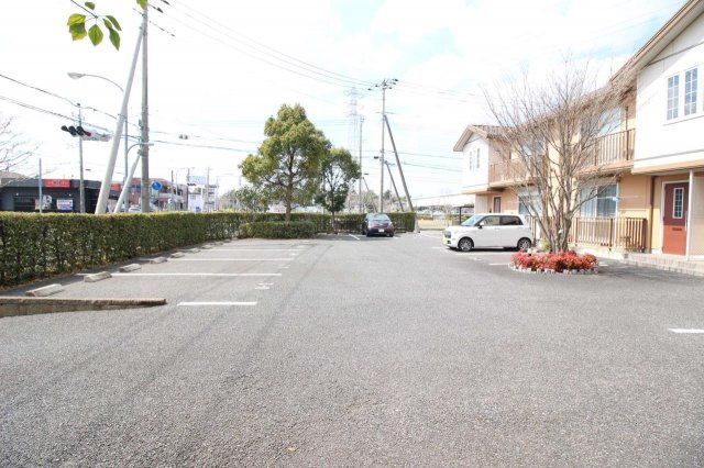駐車場も広々してます。