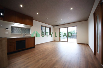 横浜市戸塚区下倉田町の中古一戸建【居間・リビング】