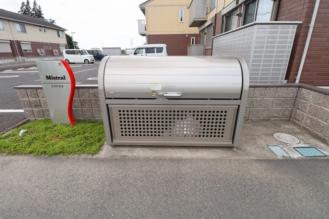 ゴミストッカー