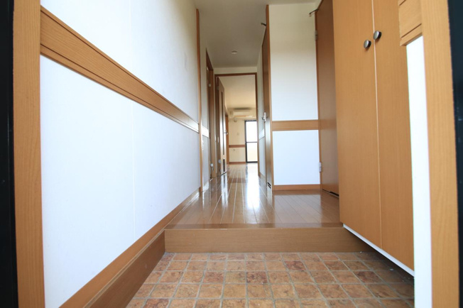 玄関回りも余裕がありきれい