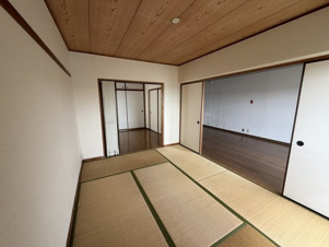 高槻市松が丘１丁目の中古マンション【和室】和室 6帖