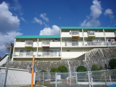 高槻市松が丘１丁目の中古マンションの画像