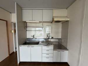 高槻市松が丘１丁目の中古マンション【キッチン】