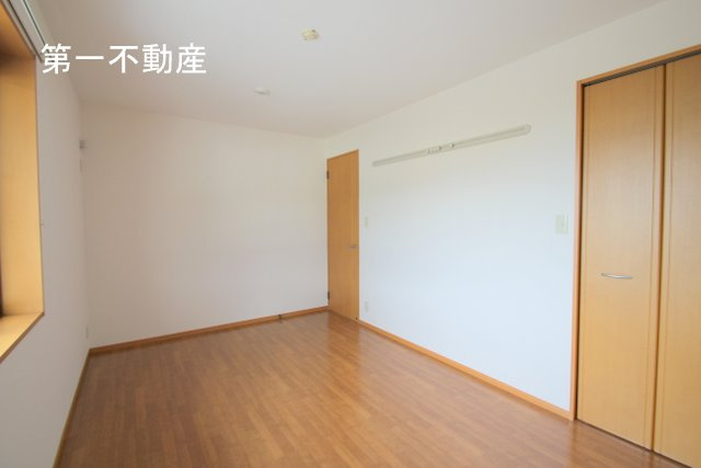 西脇市黒田庄町津万井のアパート【洋室】7.5帖洋室