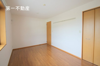 西脇市黒田庄町津万井のアパート【洋室】7.5帖洋室