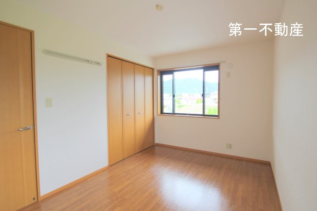 西脇市黒田庄町津万井のアパート【寝室】6.5帖洋室