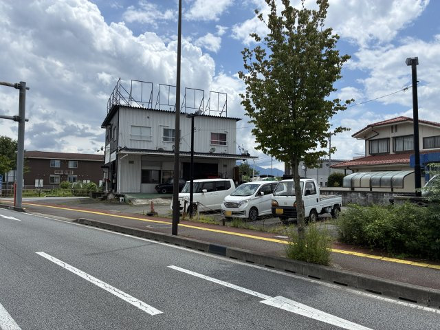 甲府市中小河原町　売店舗【外観】