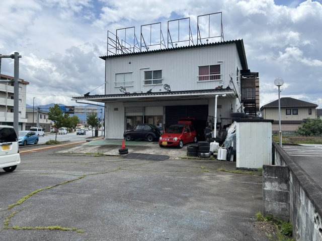 甲府市中小河原町　売店舗【外観】
