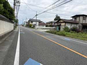 甲府市和戸町　上物付土地【前面道路含む現地写真】