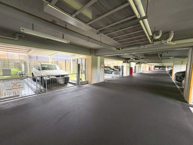 ネバーランド西京極【駐車場】空き状況は要確認

