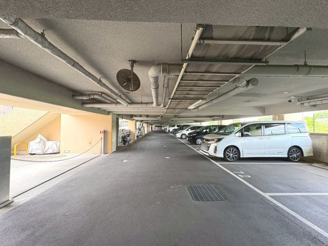 ネバーランド西京極【駐車場】空き状況は要確認
