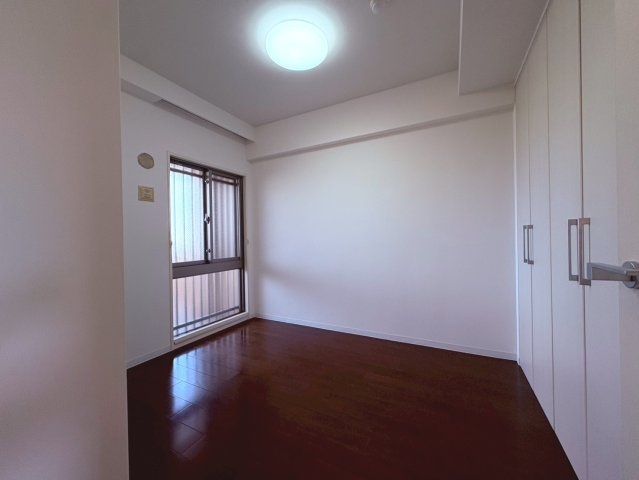 ネバーランド西京極【洋室】