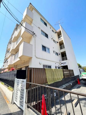 現地前面道路からの写真です。