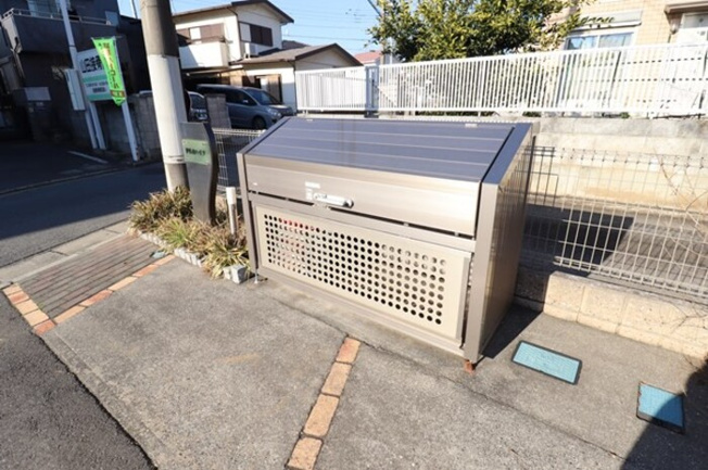 ゴミストッカー