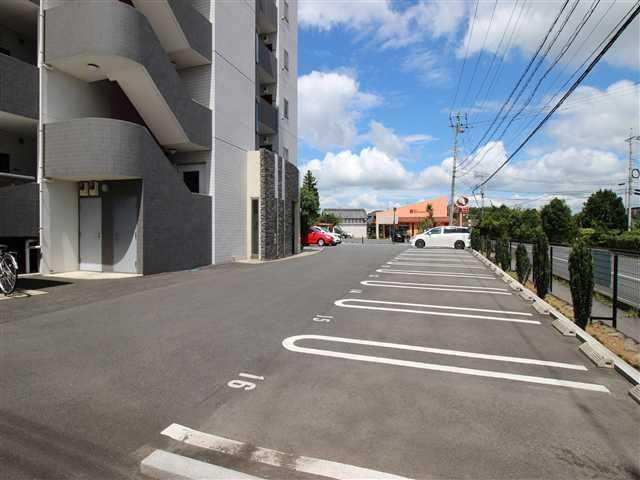 広々駐車場