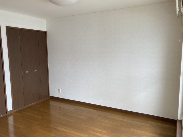 西２３条南４丁目【洋室】
