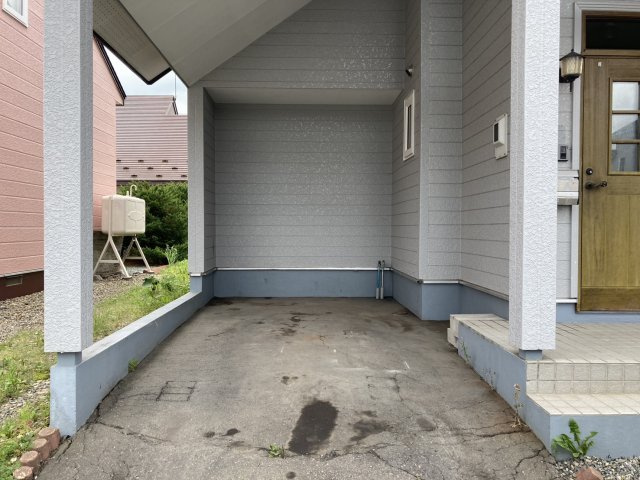 西２３条南４丁目【駐車場】