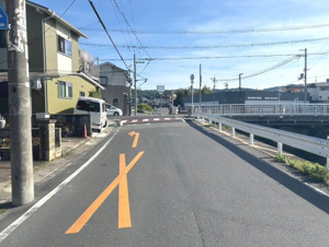 亀岡市篠町野條下川【前面道路含む現地写真】前面道路すっきりと約5ｍ！