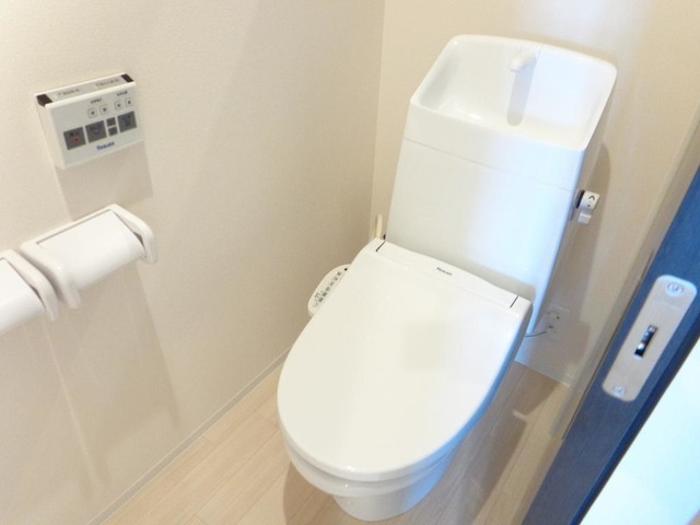 シャワー付トイレ