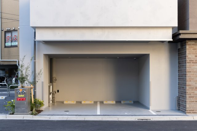 プラウドフラット西日暮里【駐車場】