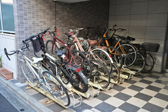 アデッソ新宿若松町【共有部分】駐輪場