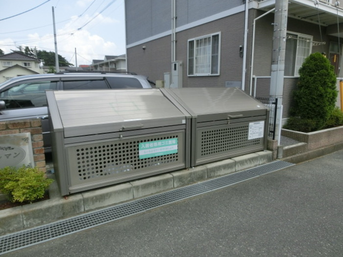 ゴミストッカー
