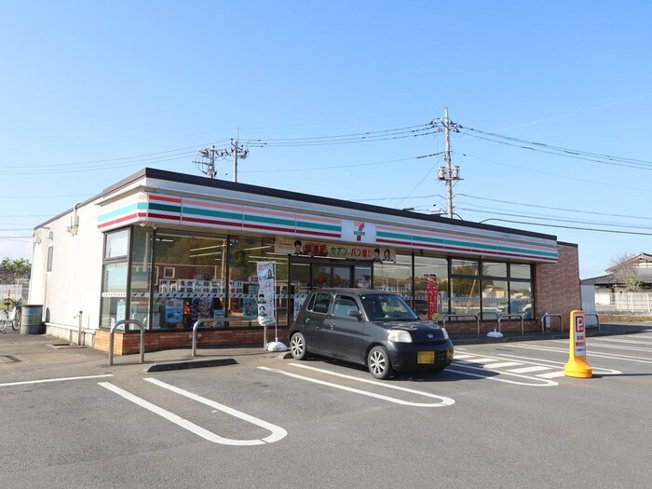 セブンイレブン小美玉野田店（１，１２４ｍ）