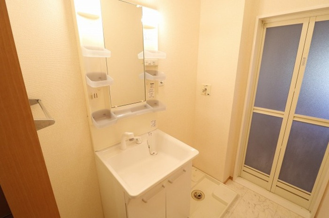 洗髪洗面化粧台・室内洗濯機置場