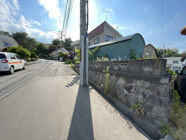 小樽市若竹町の中古一戸建【前面道路含む現地写真】