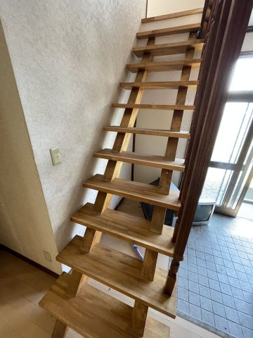 小樽市桜２丁目の中古一戸建【その他】階段