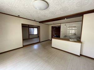 小樽市桜２丁目の中古一戸建【居間・リビング】