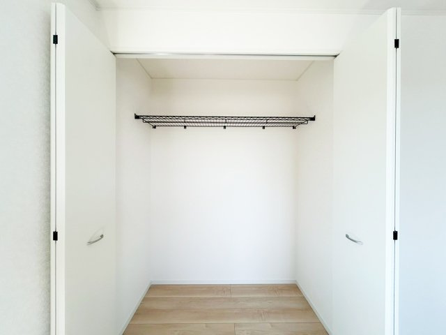 CRADLE GARDEN　北九州市小倉南区朽網西第7【内観：施工例】洋室、クローゼット