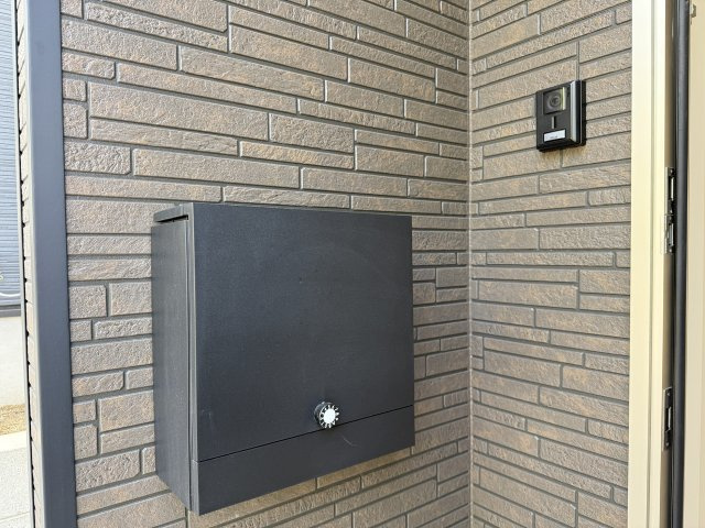 CRADLE GARDEN　北九州市小倉南区朽網西第7【設備】ダイヤル錠付ポストでプライバシーも守ります。