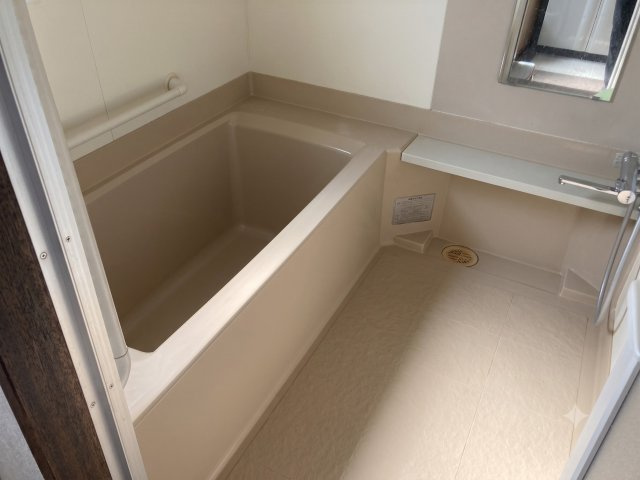 西１６条南４丁目【浴室】