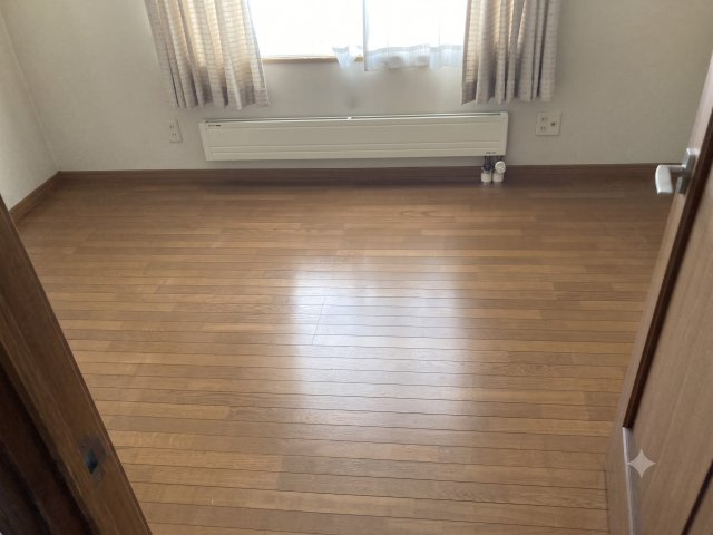 西１６条南４丁目【洋室】