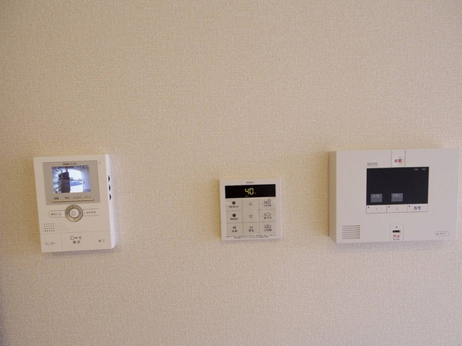 カラーモニター付インターホン（録画機能付）・追焚給湯器・SECOMホームセキュリティ標準搭載