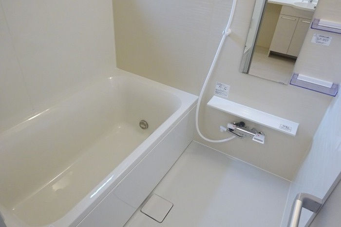 追い焚き給湯式浴室