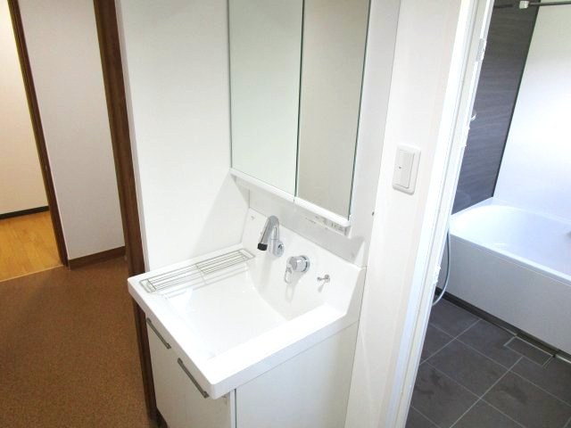 下呂市萩原町西上田の中古マンション【独立洗面台】
