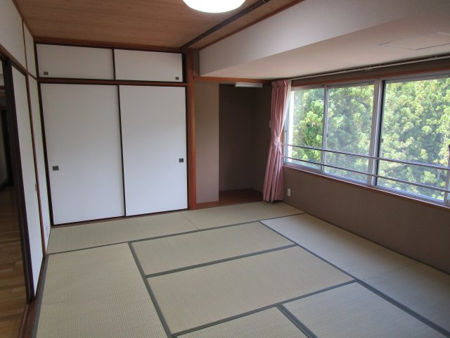 下呂市萩原町西上田の中古マンション【和室】