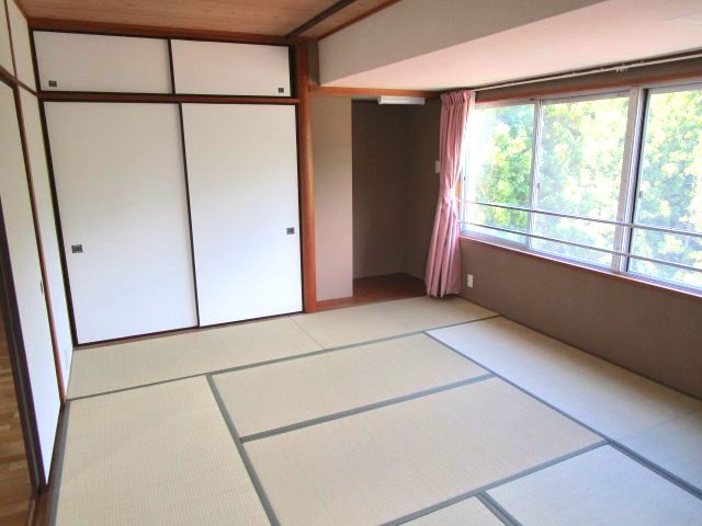 下呂市萩原町西上田の中古マンション【和室】